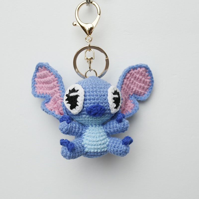 Handmade Crochet Shidi Zai (Stitch) Keychain – Cute Blue Yarn Plush Cartoon Alien Bag Charm with Big Ears