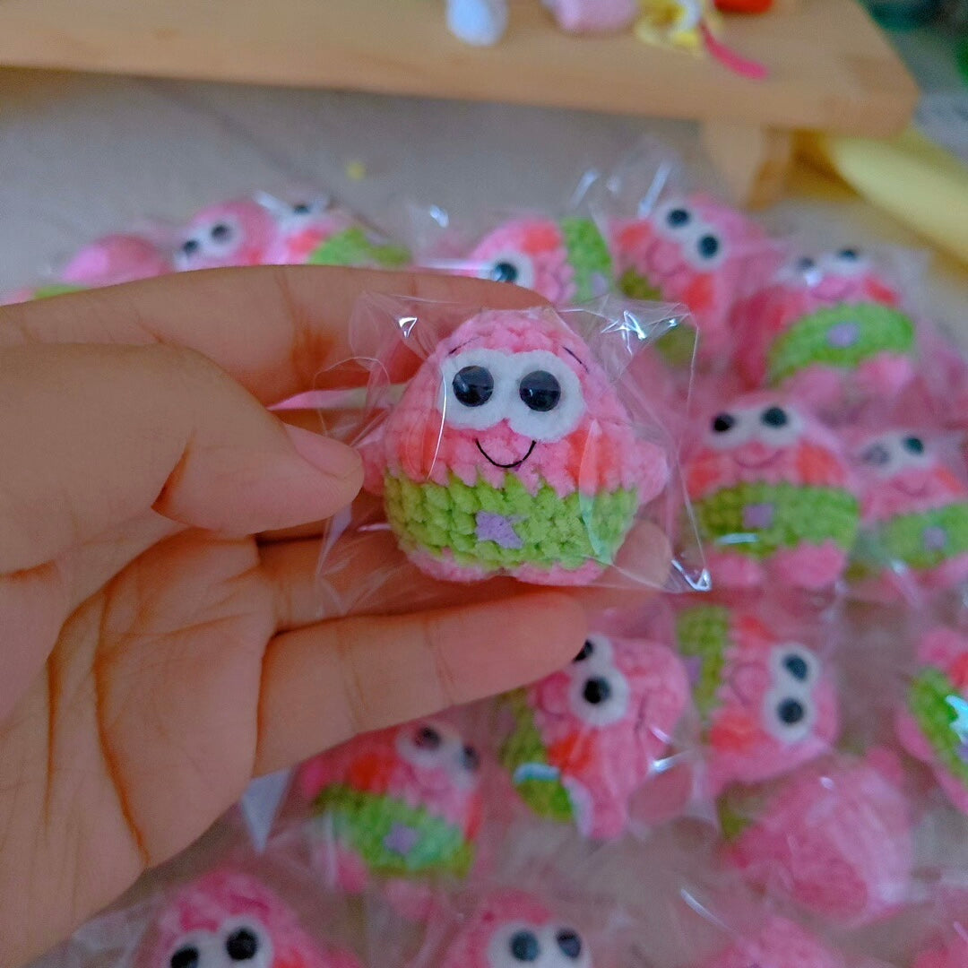 Handmade Crochet Patrick Star Doll – Cute Pink Plush Keychain Toy
